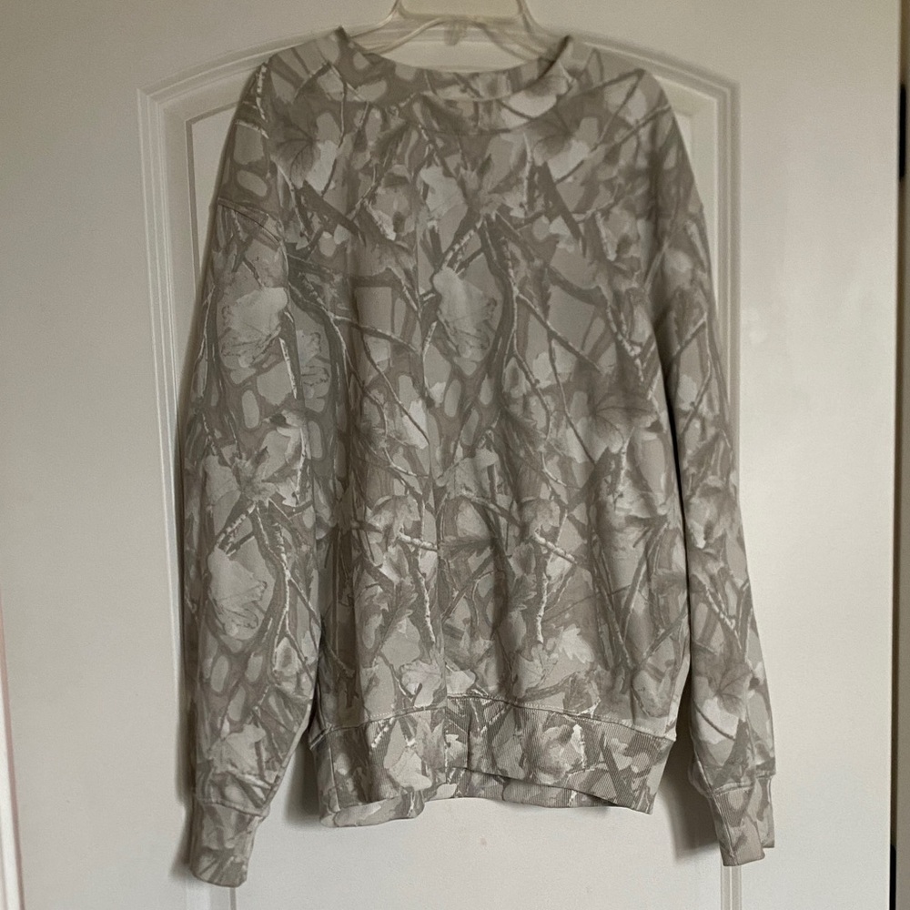 Camo crewneck